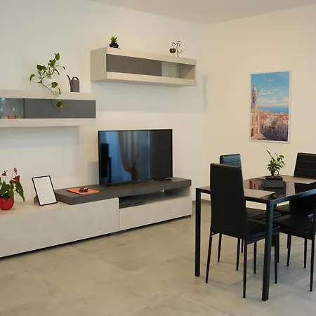 Kalloreat Apartament *